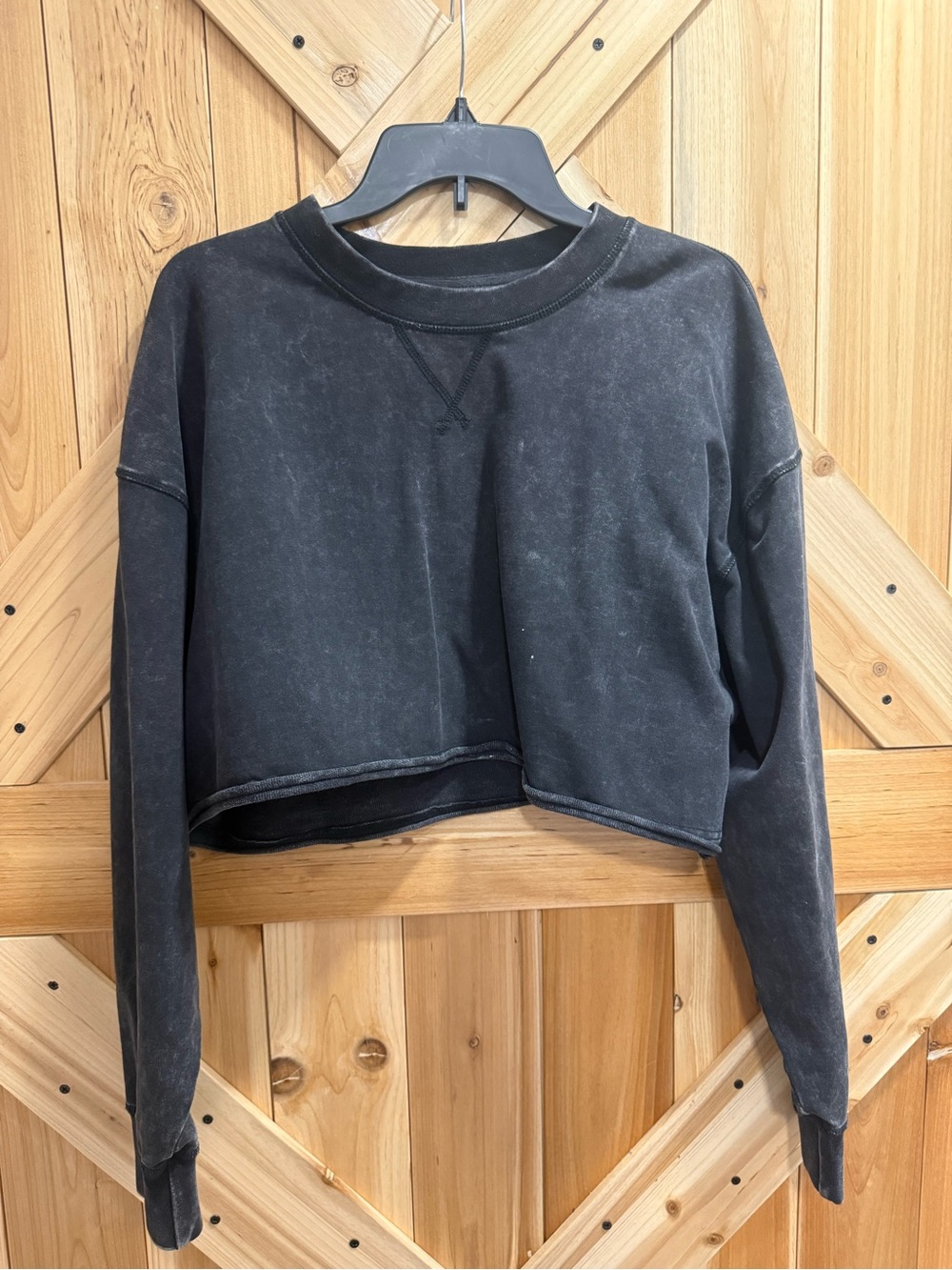 Mono B Washed Black Cropped Crewneck Sweatshirt